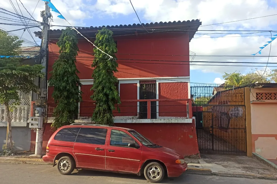 Facade of SOL de Nicaragua Spanish School in Granada, Nicaragua